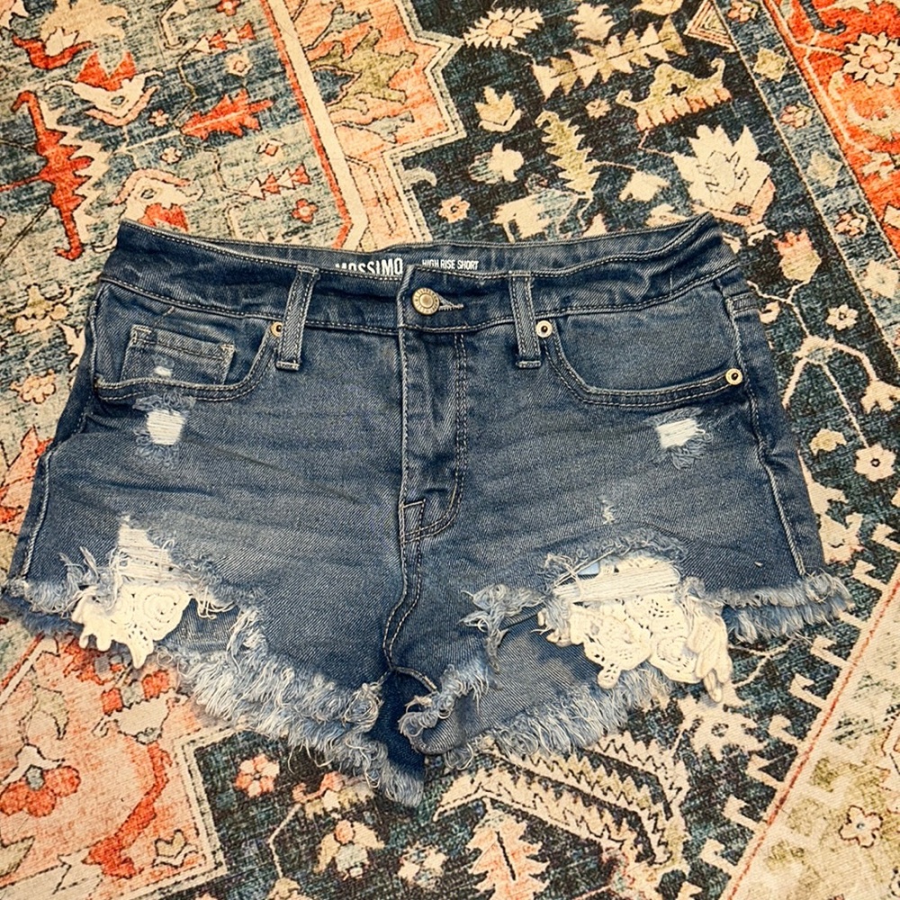 Blue jean high rise shorts. Size 26